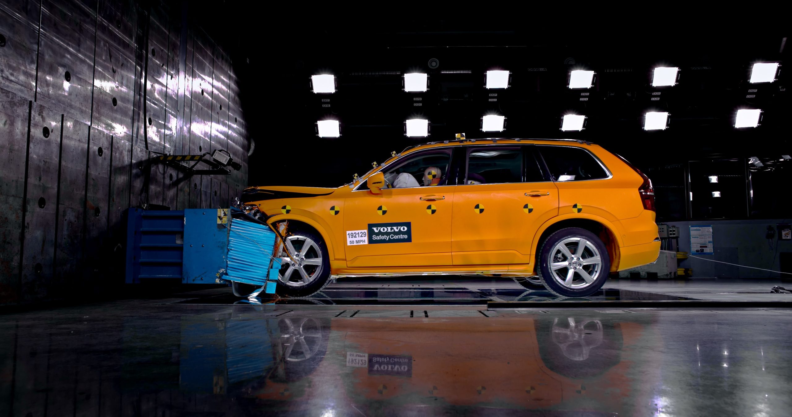 255755 Volvo Cars XC90 crash test scaled