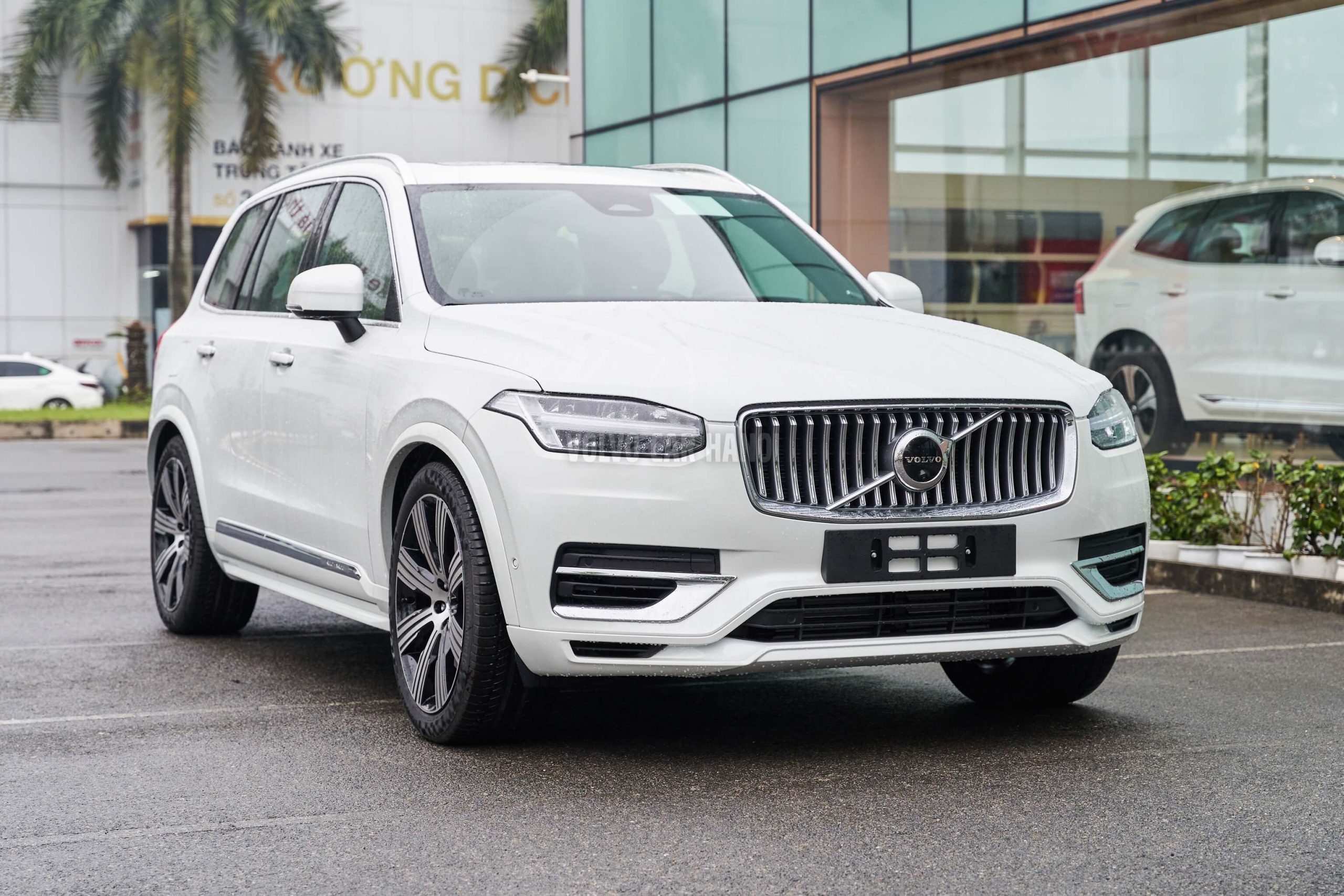 XC90 T8 Recharge Ultimate - trắng